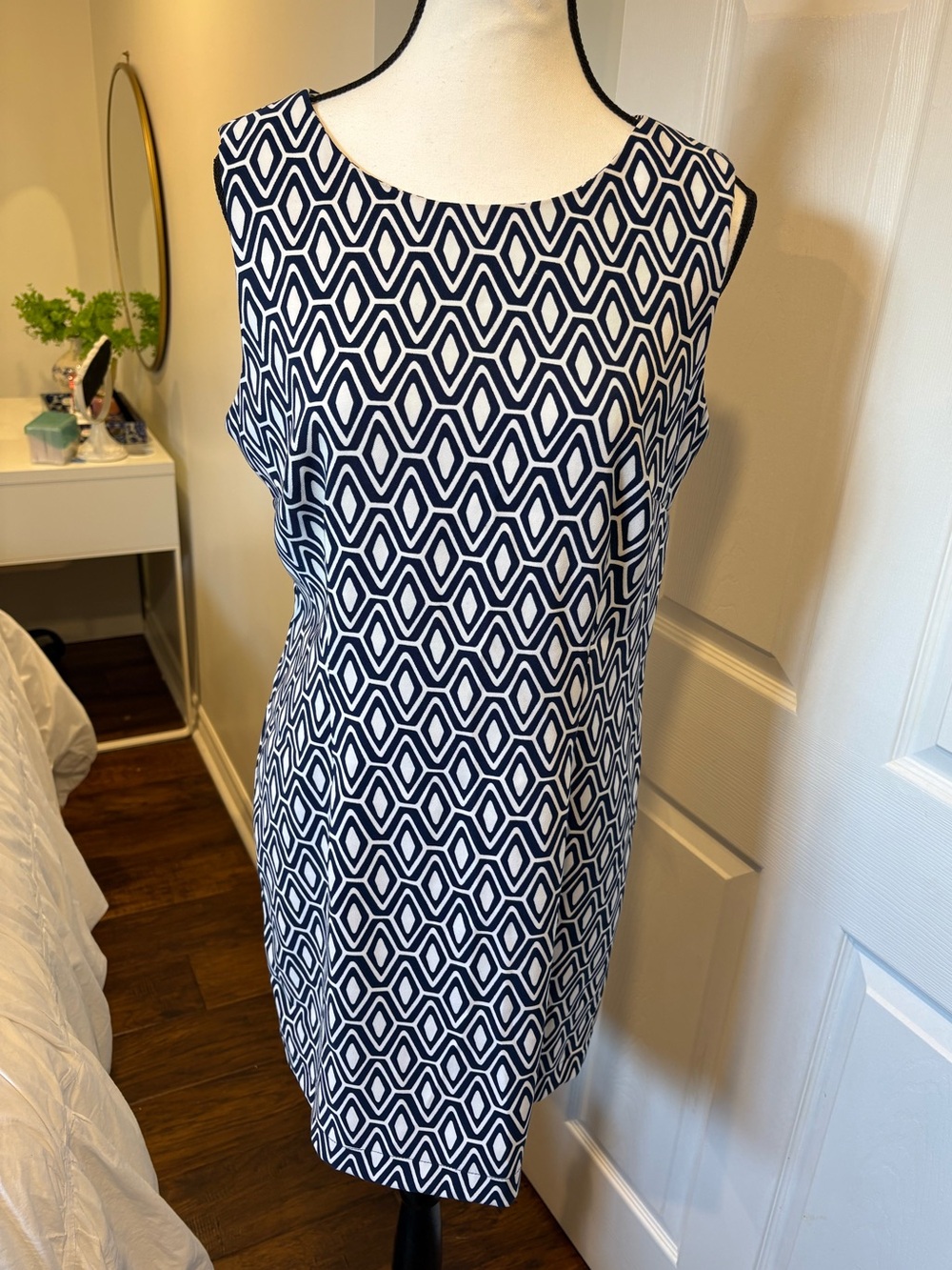 🌷Mario Serrani Blue White Geometric Sheath Dress Size 12 3/$30